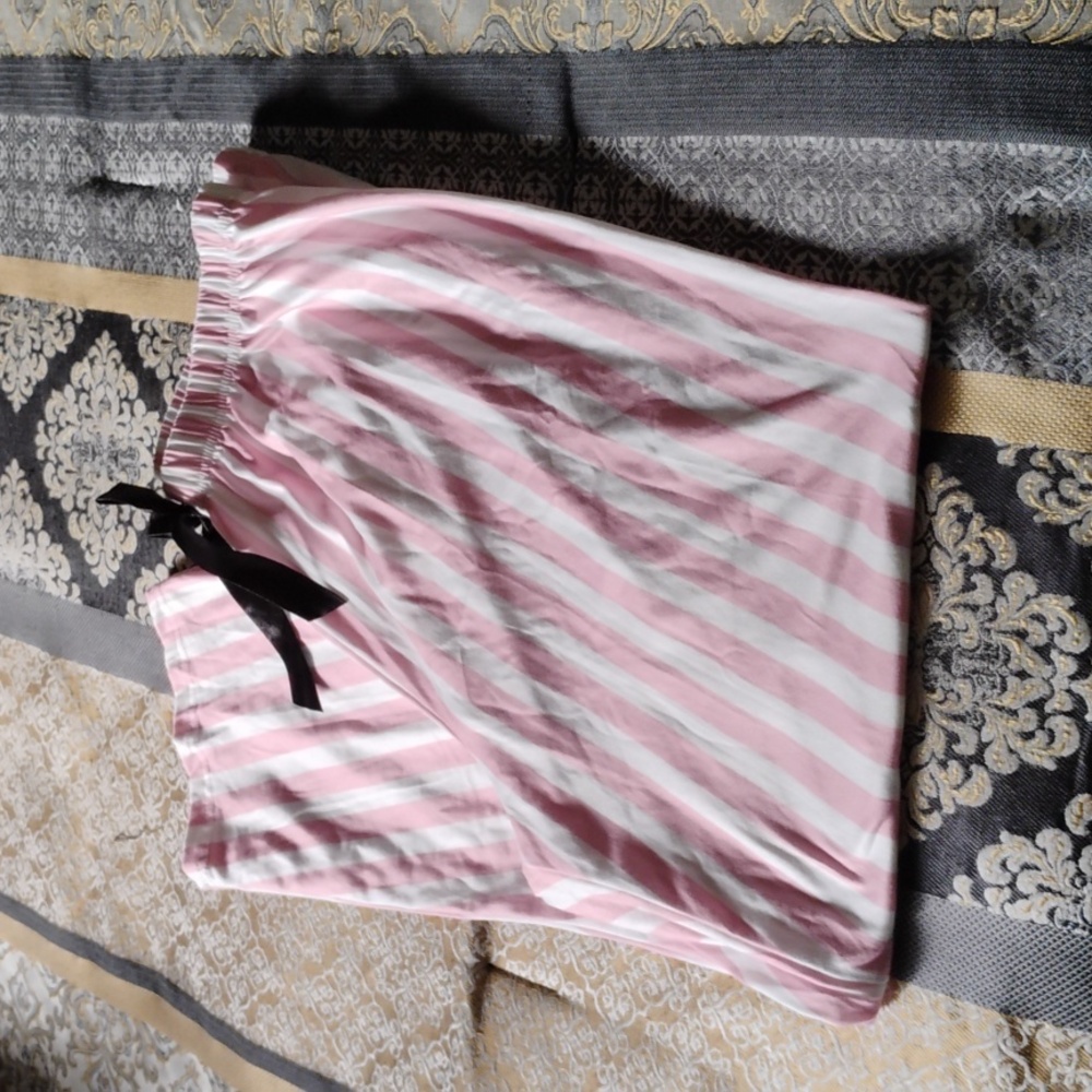 💤 Women's Pyjamas (2-Piece Set) with Black Trim 💤 - Picture 5 of 7